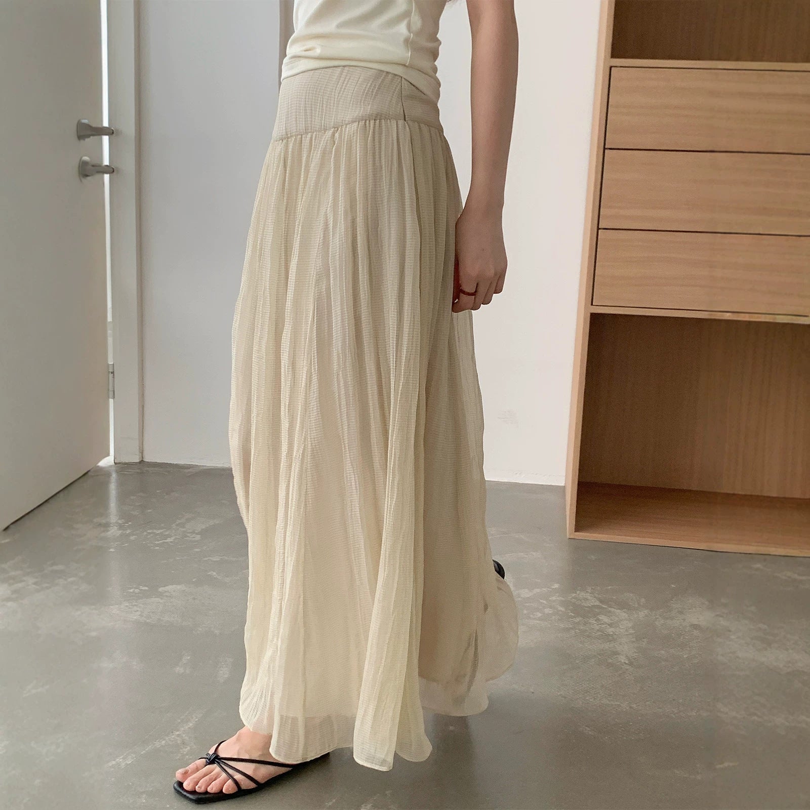 Women's Polyester Spandex Elastic Waist A-Line Maxi Skirt Solid Pleated Long Skirt